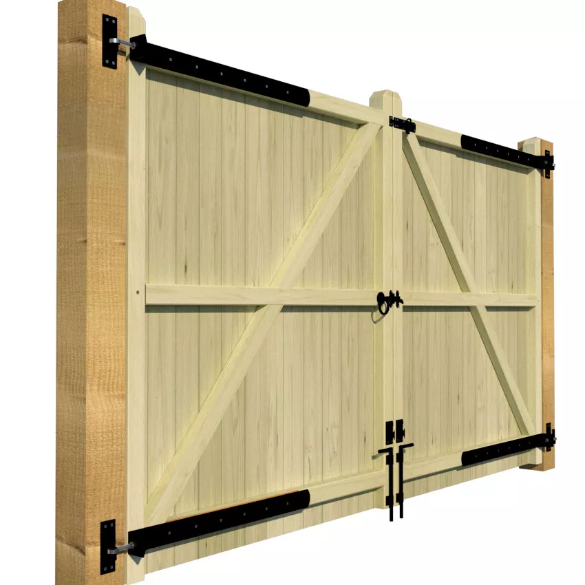 Wooden Driveway Gate - The Brentwood - rear 3