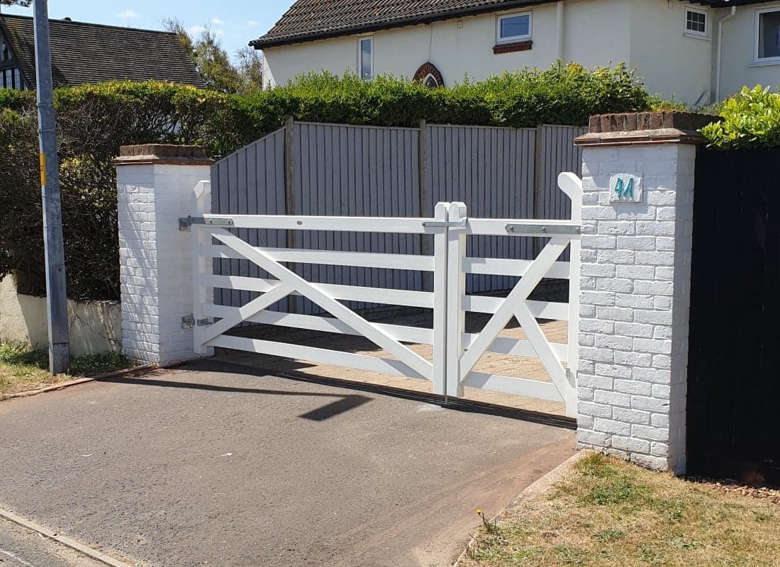 Arch Top Fied Gate in White