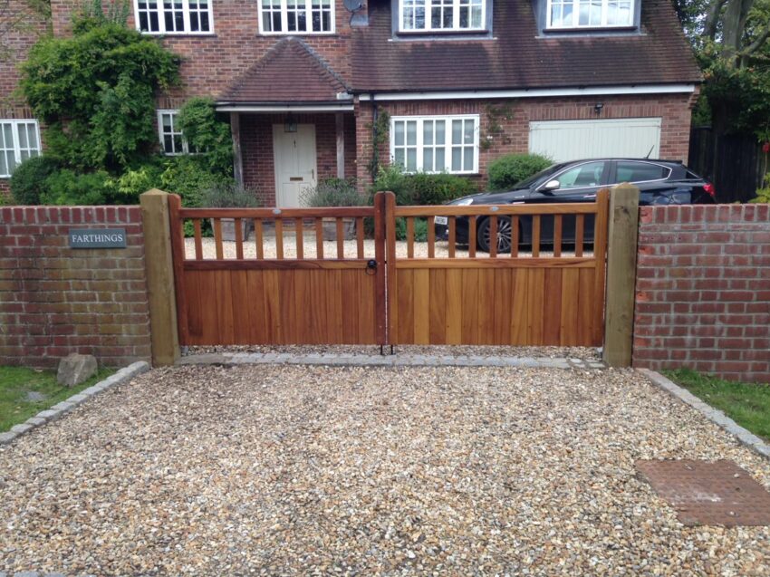Baywood Hardwood Driveway Gate