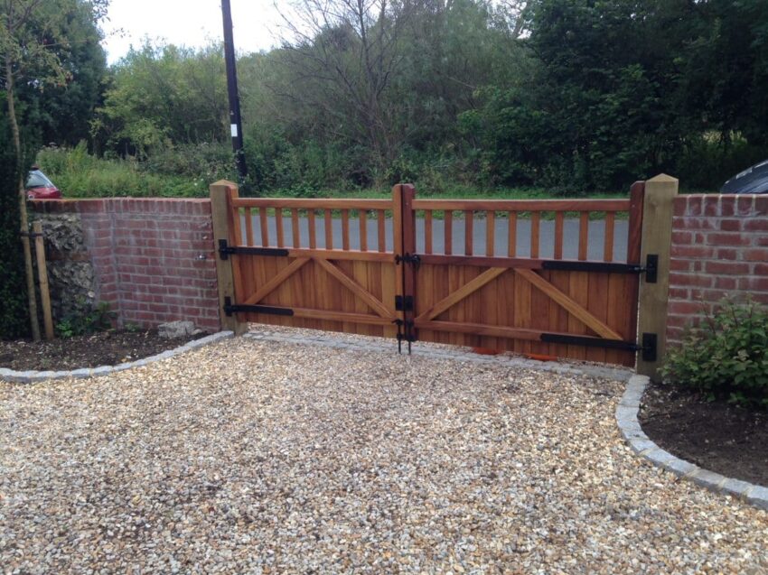 Baywood Hardwood Driveway Gate