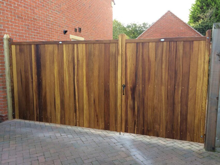 Brentwood Hardwood Split Gate