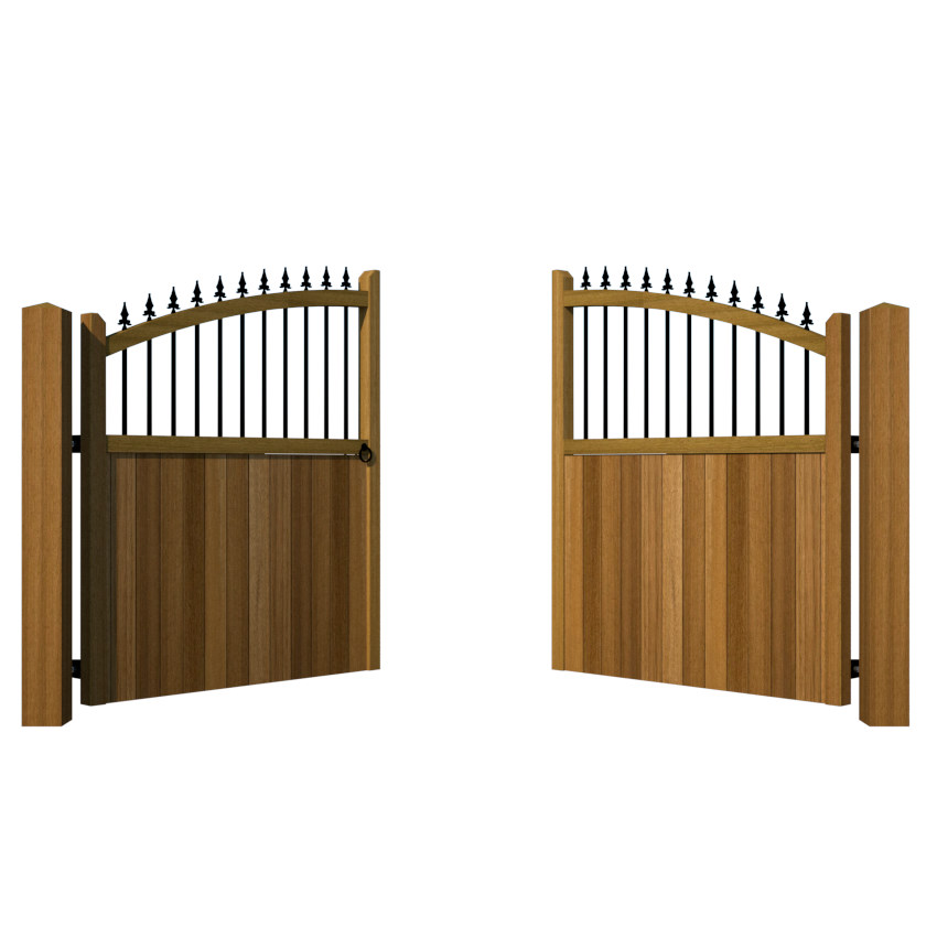 Hardwood Driveway Gates - The Woodbridge - opening
