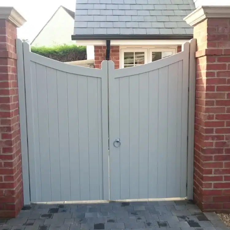 Hazelwood Driveway Gate - front view