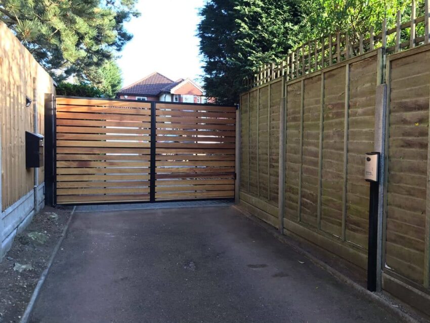 Kingston Driveway Gate