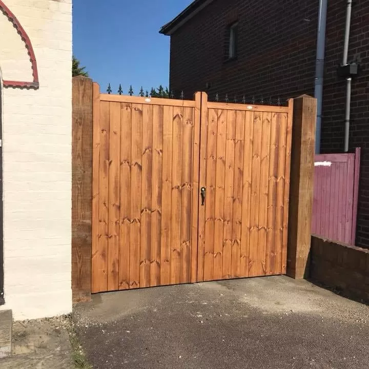 London Driveway Gate