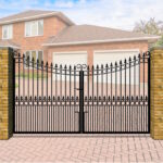 Metal Driveway Gate - Inner Bow Top - The Hertfordshire