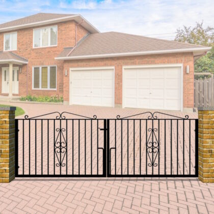 Metal Driveway Gate - The Cambridge