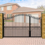 Metal Split Driveway Gate The Francombe - swan top with vertical bars