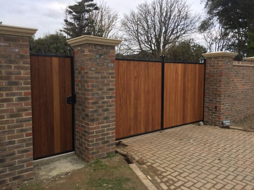Middleton Driveway Gate