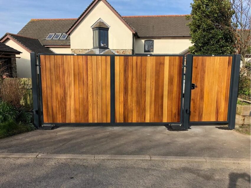 York Driveway Gate