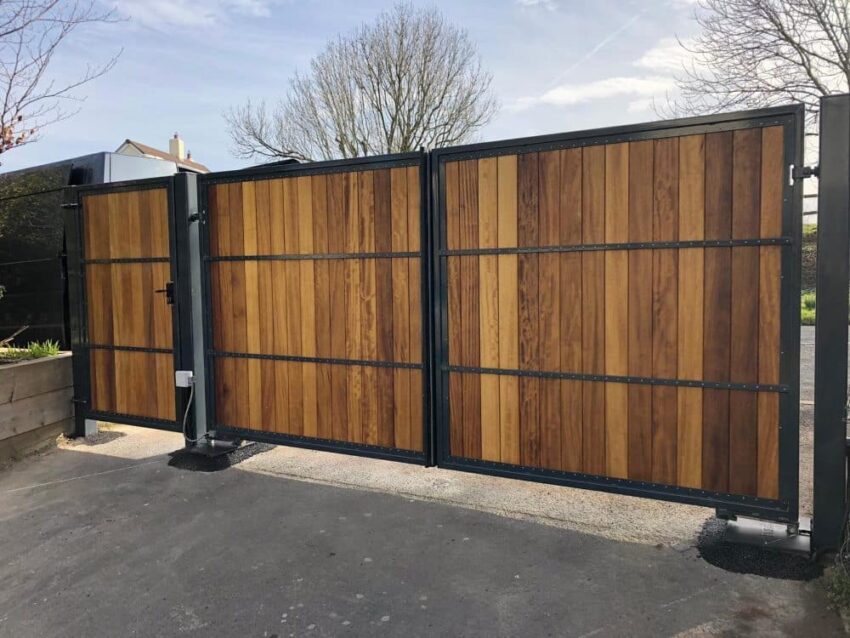 York Driveway Gate - Rear with Automation