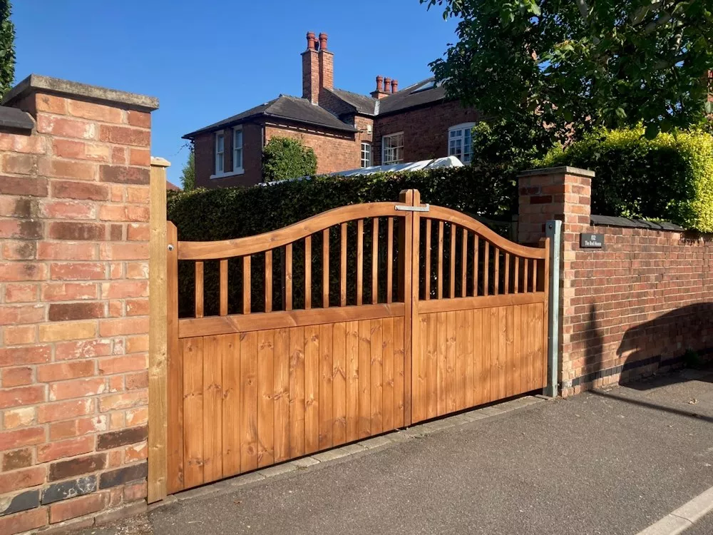 Torbay Driveway Gates in softwood