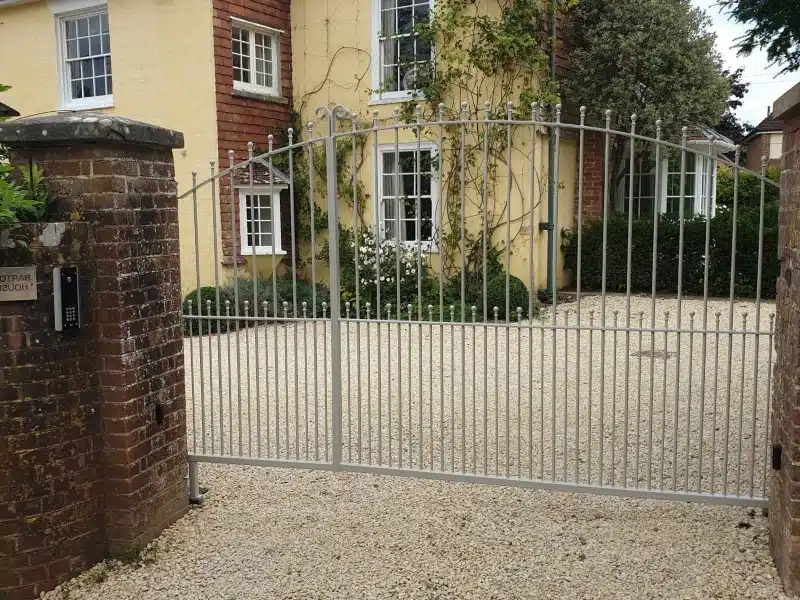Metal 3-4 Split Driveway-Gates