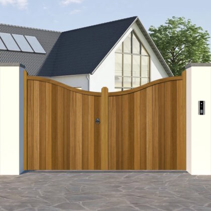 Hardwood Driveway Gate - Swan Neck - The Cotswolds