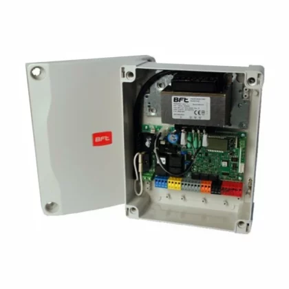 Thalia_L__control panel