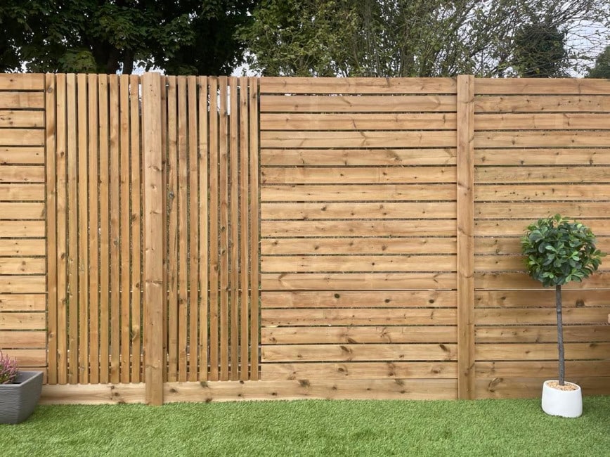 Modern-Garden-Fence-Panel-The-Sennen-2.jpg