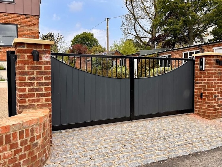 Composite-Gate-manufacturer-in-the-UK-