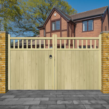 Baywood High Wooden Driveway Gates - Flat Top with Spindles