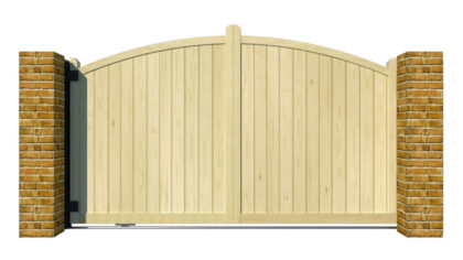 Wooden-Sliding-Gate-The-Chappelwood-closed