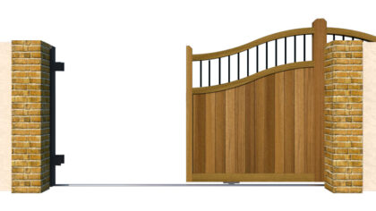 Hardwood Sliding Gate - The Outwood - opening