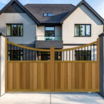 Sliding Gates in Hardwood - Inner Bow top with Spindles - The Foxwood