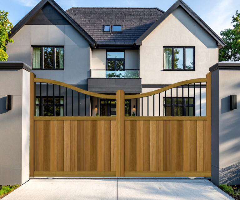 Sliding Gates in Hardwood - Inner Swan Top with Spindles - The Cumbria