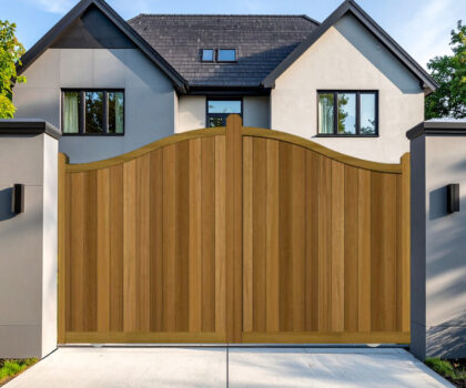 Sliding Gates in Hardwood - Swan Top - The Berkshire