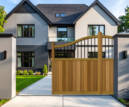 Sliding Gates in Hardwood - Swan Top with Spindles - The Suffolk - opening