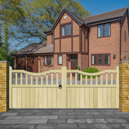 Knowlwood Wooden Driveway Gates - Inner Bow Top with Spindles