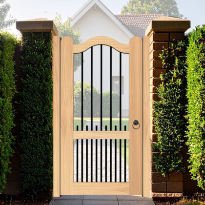 Elegant Pedestrian Gate in Oak - The Brunel