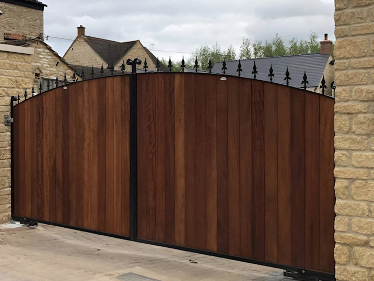 Metal-Framed-Gates-with-Timber-Iroko-Hardwood